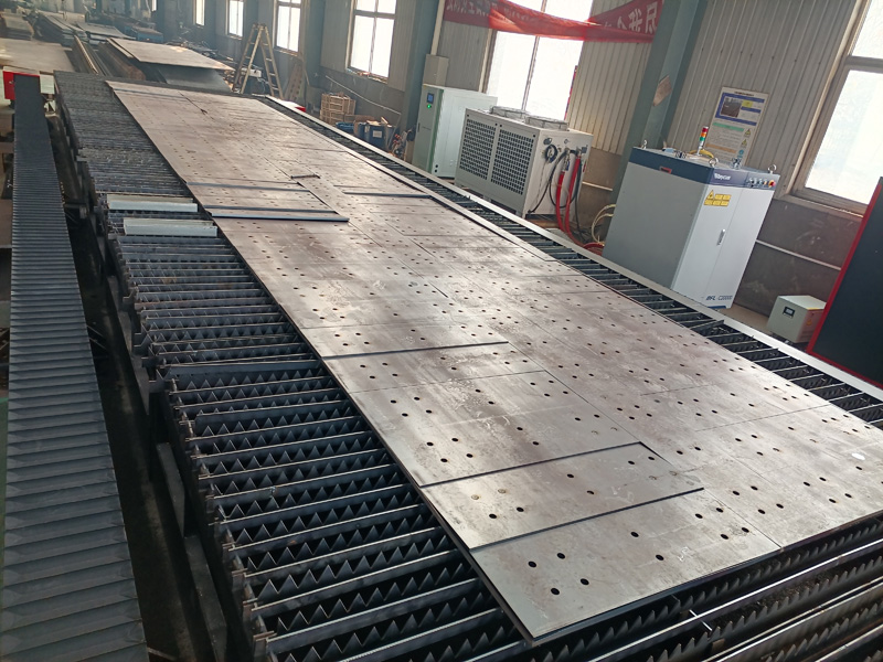 激光切割低損耗 鋼構(gòu)件連接板 車間生產(chǎn)